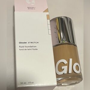 Glossier stretch foundation in shade Medium 3